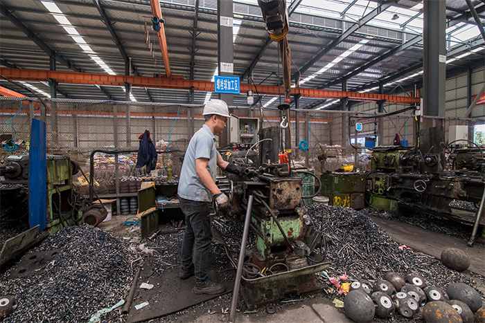 湖南网架配件-螺栓球加工车间